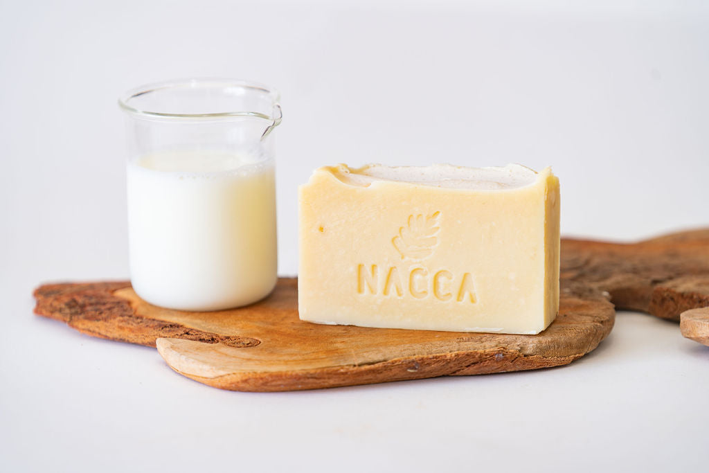 סבון רחצה מוצק טבעי על בסיס חלב נאקות