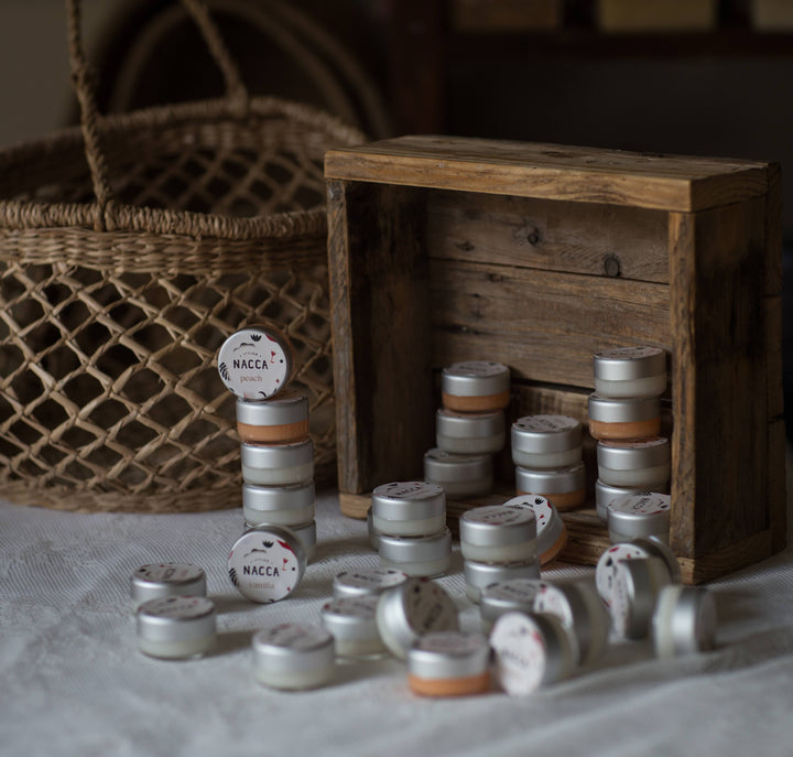 שפתון על בסיס חמאת שיאה - בריח וניל, אננס או אפרסק