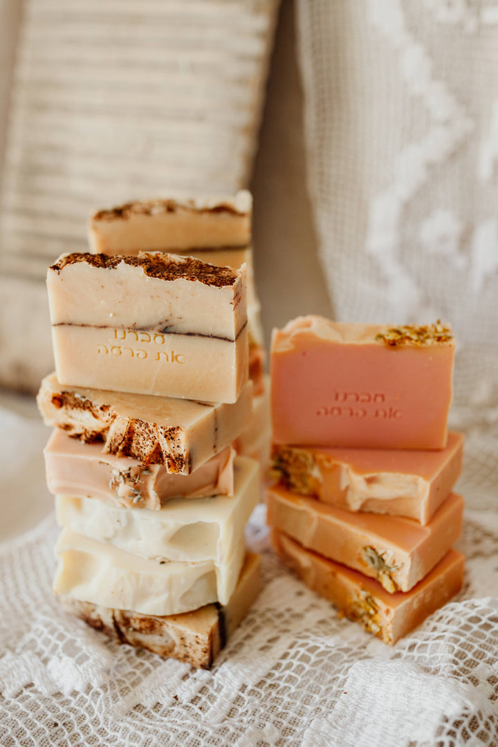 סבון מוצק טבעי לחג פסח - חג שמח | עברנו את פרעה