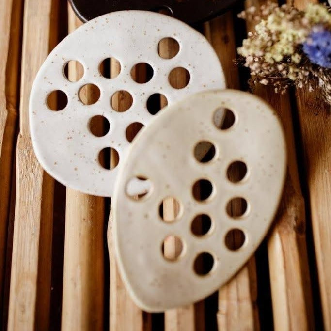 סבוניות קרמיקה בעבודת יד