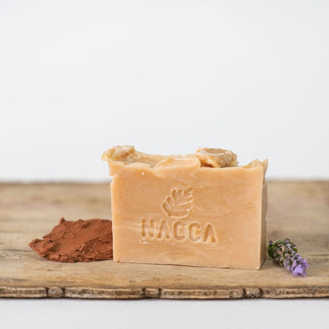 סבון מוצק לוונדר עם חימר אדום