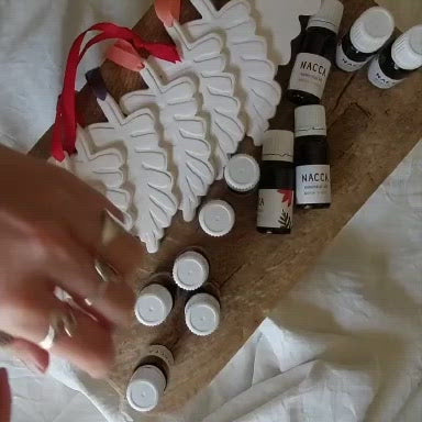 עלה קרמיקה - תליון ריח לרכב