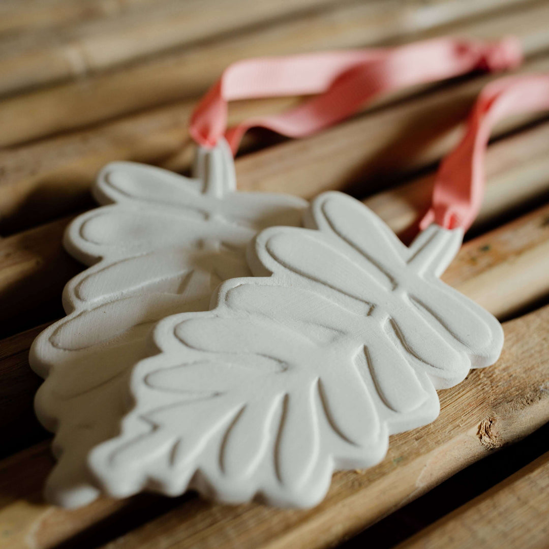 עלה קרמיקה - תליון ריח לרכב