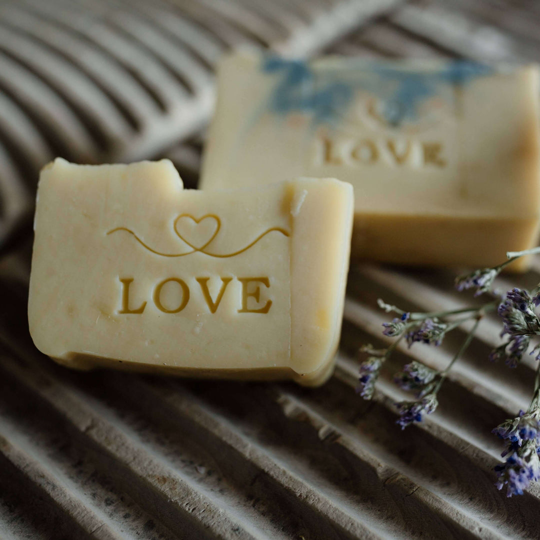 סבונים טבעיים לחתונה בשילוב חותמת אהבה